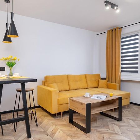 City Center One-Bedroom Apartment With Bathtub By Noclegi Renters Rzeszów Esterno foto