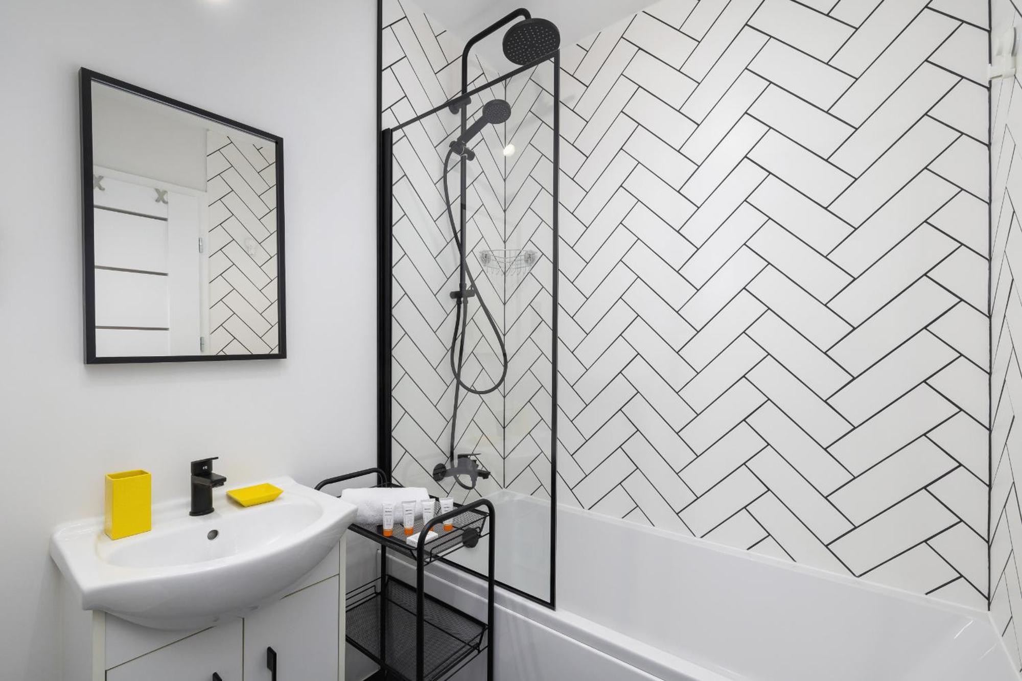 City Center One-Bedroom Apartment With Bathtub By Noclegi Renters Rzeszów Esterno foto